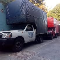 Camioneta TL con lona negra